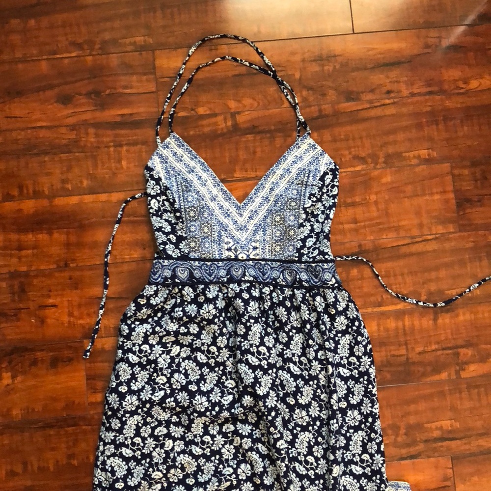 Strappy tie back maxi dress